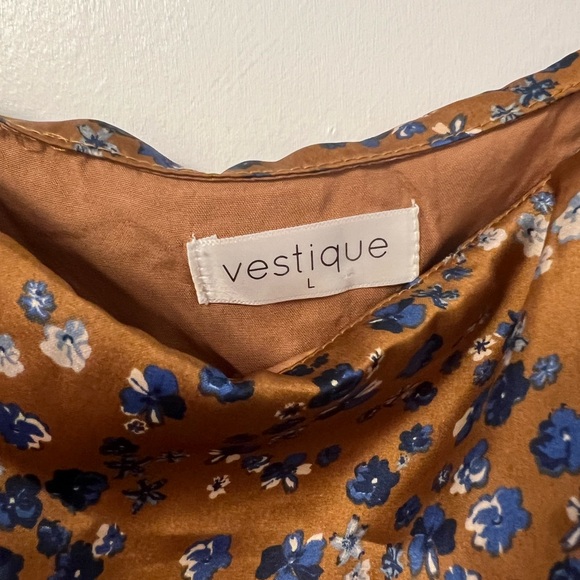 Vestique Ruched Balloon Sleeve Floral Cropped Blouse - Picture 2 of 4